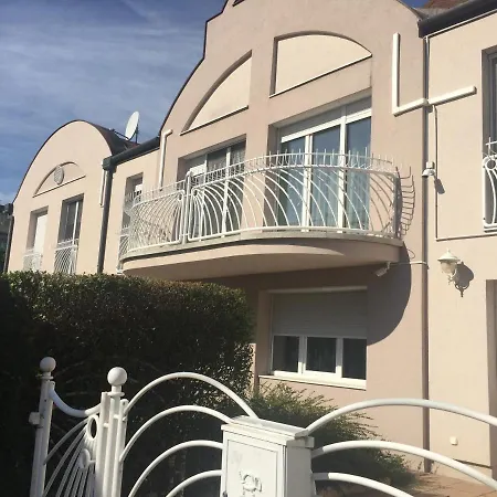 Jobb Fasor 32. Apartman * سيغيد