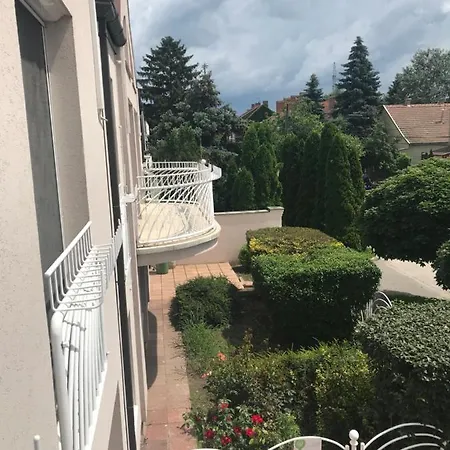 Jobb Fasor 32. Apartman سيغيد