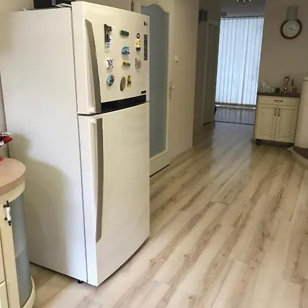 Apartment Jobb Fasor 32. Apartman *